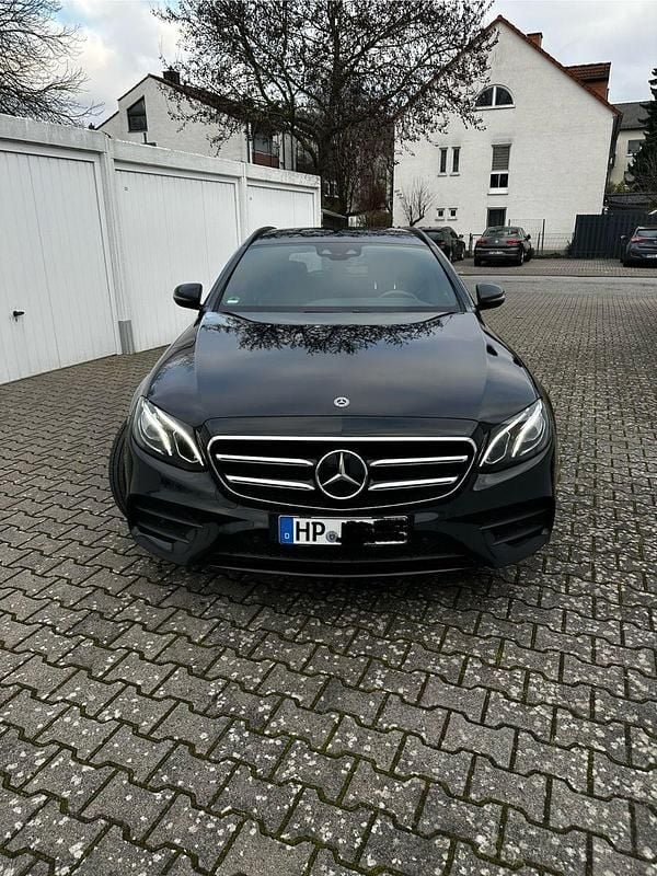 Gebraucht Mercedes E300 306 PS (225 kW) 2019 Schwarz Kombi