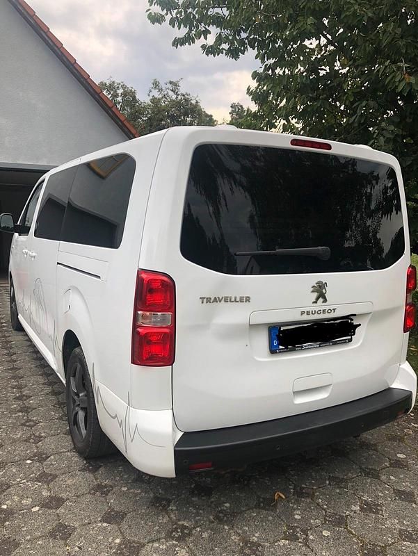 Weiß Gebraucht 2019 Peugeot Traveller Van / Kleinbus | 23.500 € (Superpreis) - Bild 1/2