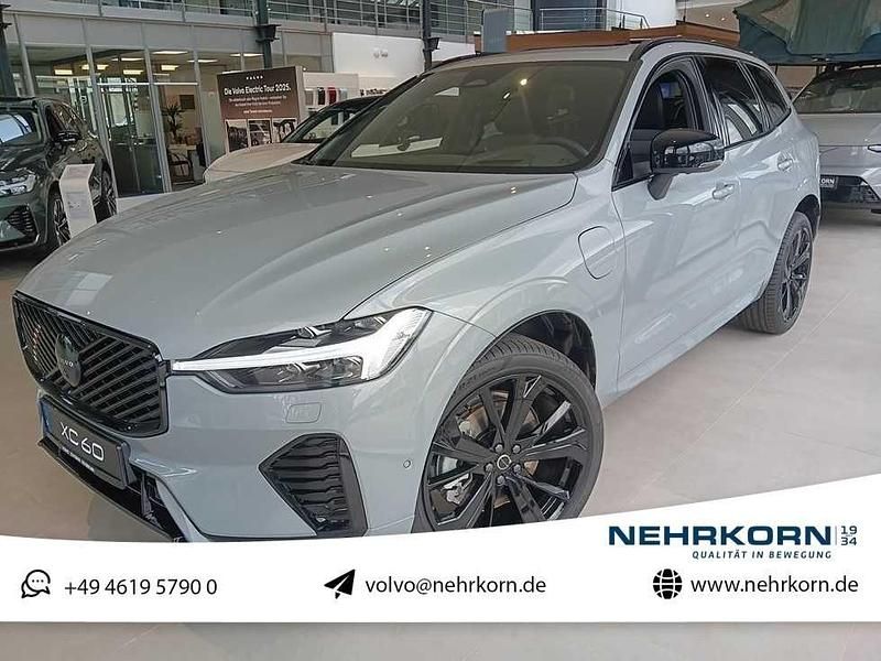 Neu Volvo XC60 Plus 455 PS (334 kW) 2025 Vapour grey SUV