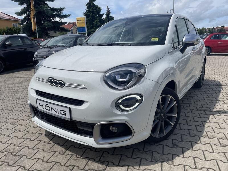 Weiß Gebraucht 2023 Fiat 500X Dolcevita SUV | 27.999 € (Teuer) - Bild 1/4
