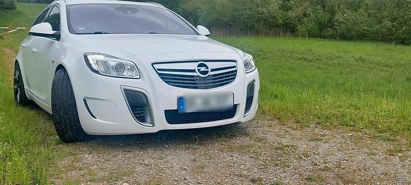 Gebraucht Opel Insignia OPC 325 PS (239 kW) 2013 Weiß Kombi