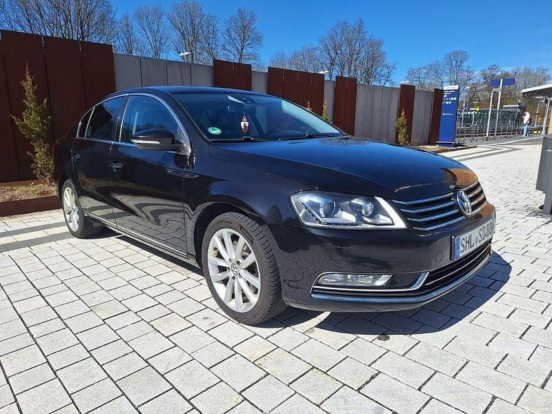 Gebraucht VW Passat Highline 150 PS (110 kW) 2012 Schwarz Limousine