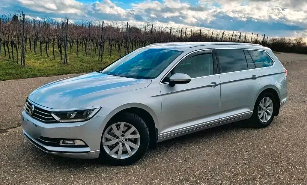 Gebraucht VW Passat 190 PS (139 kW) 2018 Grau Kombi