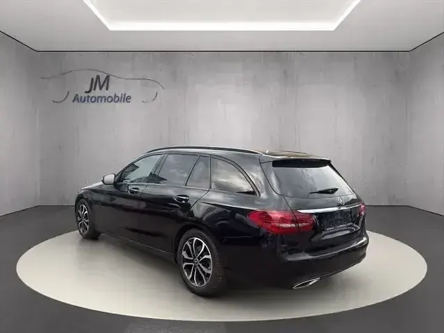 Gebraucht Mercedes C300 Avantgarde 258 PS (189 kW) 2018 Schwarz Limousine