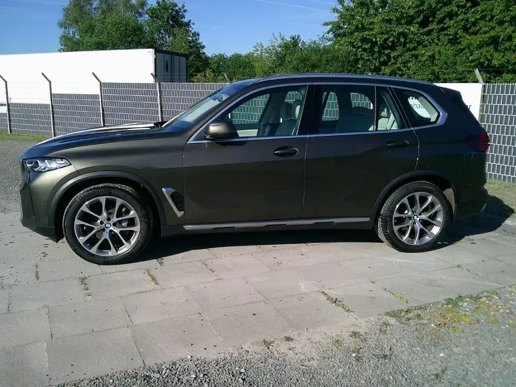 Gebraucht BMW X5 Performance 381 PS (280 kW) 2023 Grün SUV
