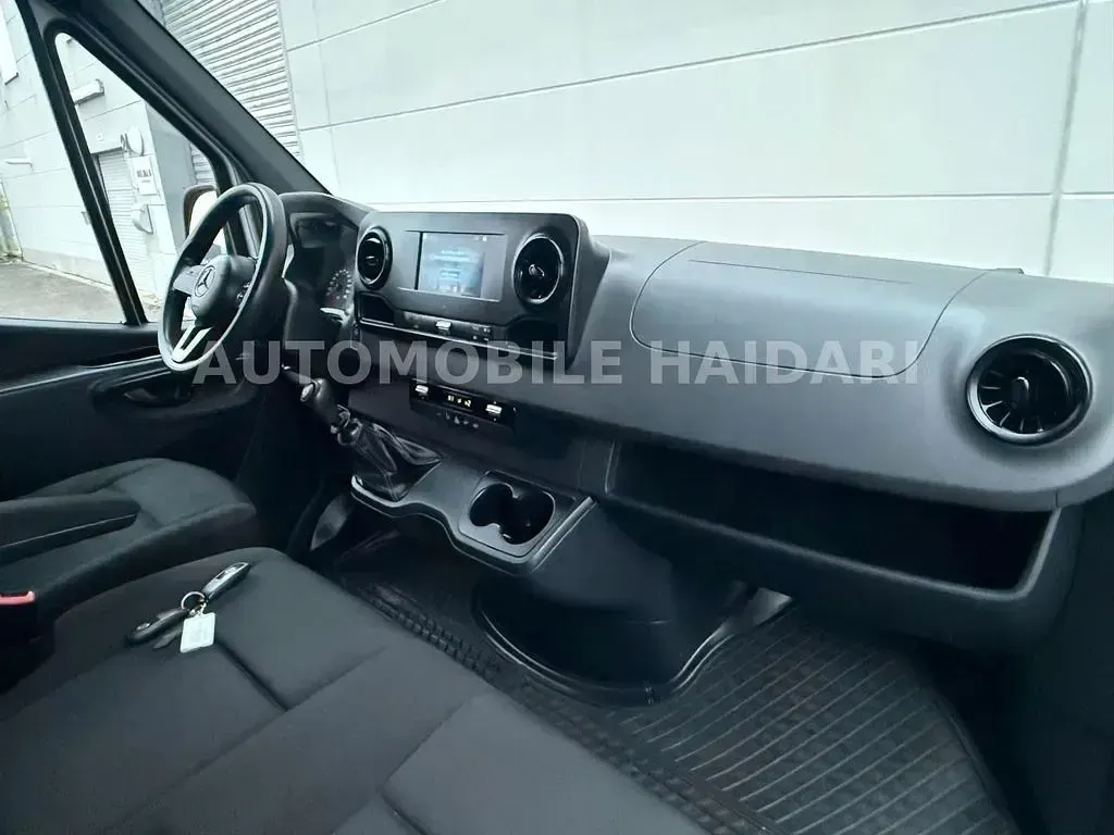 Gebraucht Mercedes Sprinter 143 PS (105 kW) 2018 Silber Van