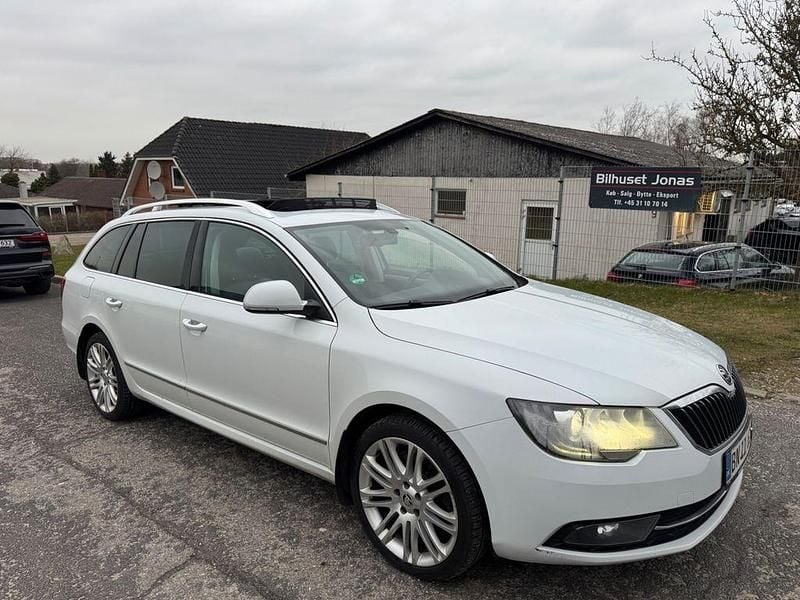 Gebraucht Skoda Superb Elegance 260 PS (191 kW) 2014 Weiß Kombi
