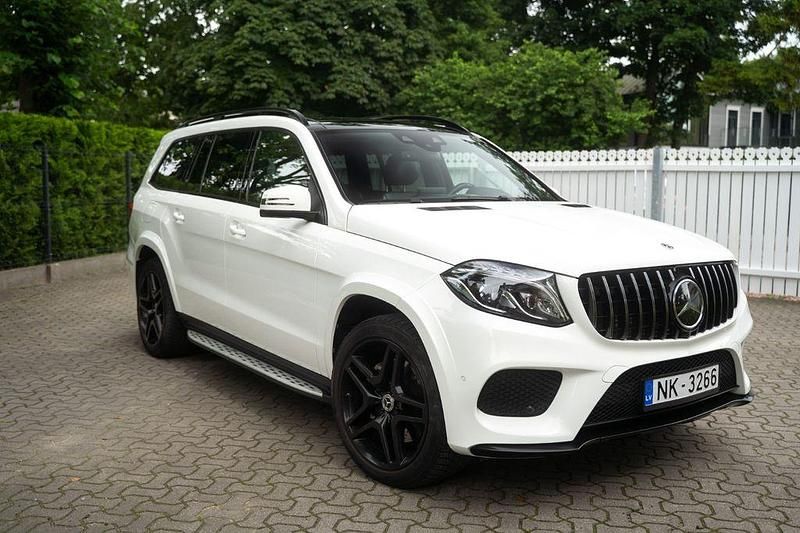 Weiß Gebraucht 2019 Mercedes GLS350 SUV | 40.800 € - Bild 1/4