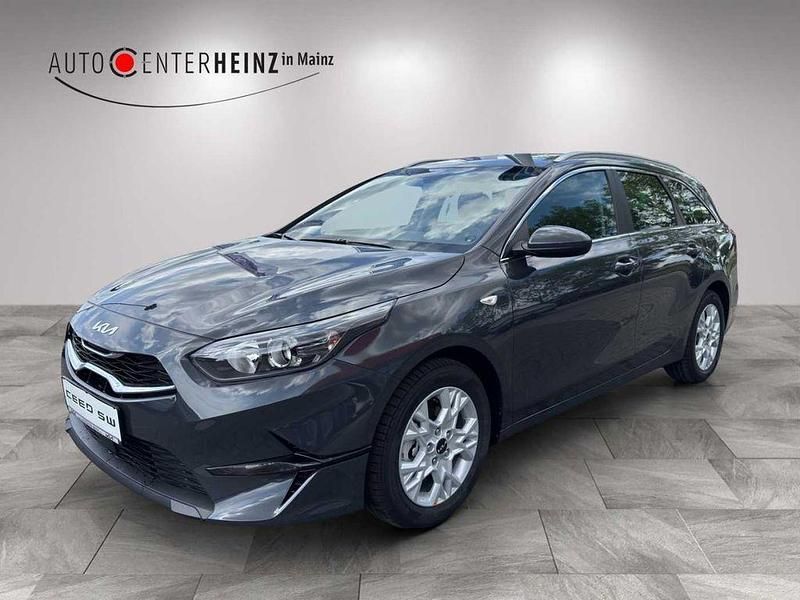 Grau Neu 2025 Kia Ceed Sportswagon Comfort Kombi | 26.900 € (Fairer Preis) - Bild 1/4