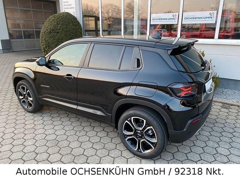 Neu Jeep Avenger Summit 110 PS (80 kW) 2026 Schwarz SUV
