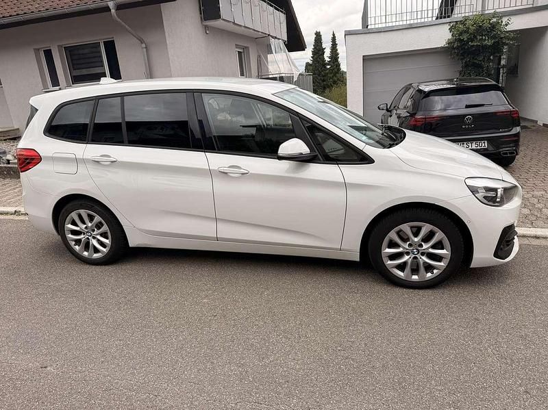 Gebraucht BMW 218 150 PS (110 kW) 2018 Weiß Van / Kleinbus