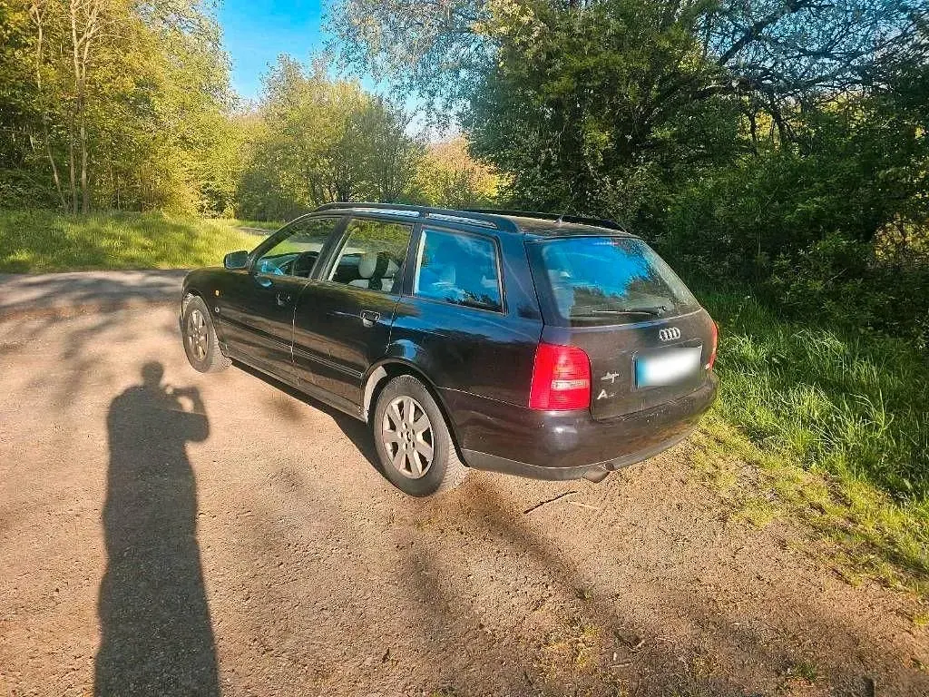 Gebraucht Audi A4 125 PS (91 kW) 1997 Schwarz Kombi