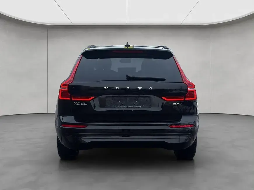 Gebraucht Volvo XC60 Core 250 PS (183 kW) 2024 Schwarz SUV