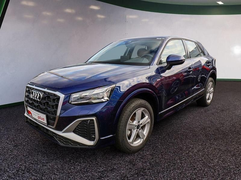 Gebraucht Audi Q2 S-Line 150 PS (110 kW) 2025 Blau / navarrablau SUV