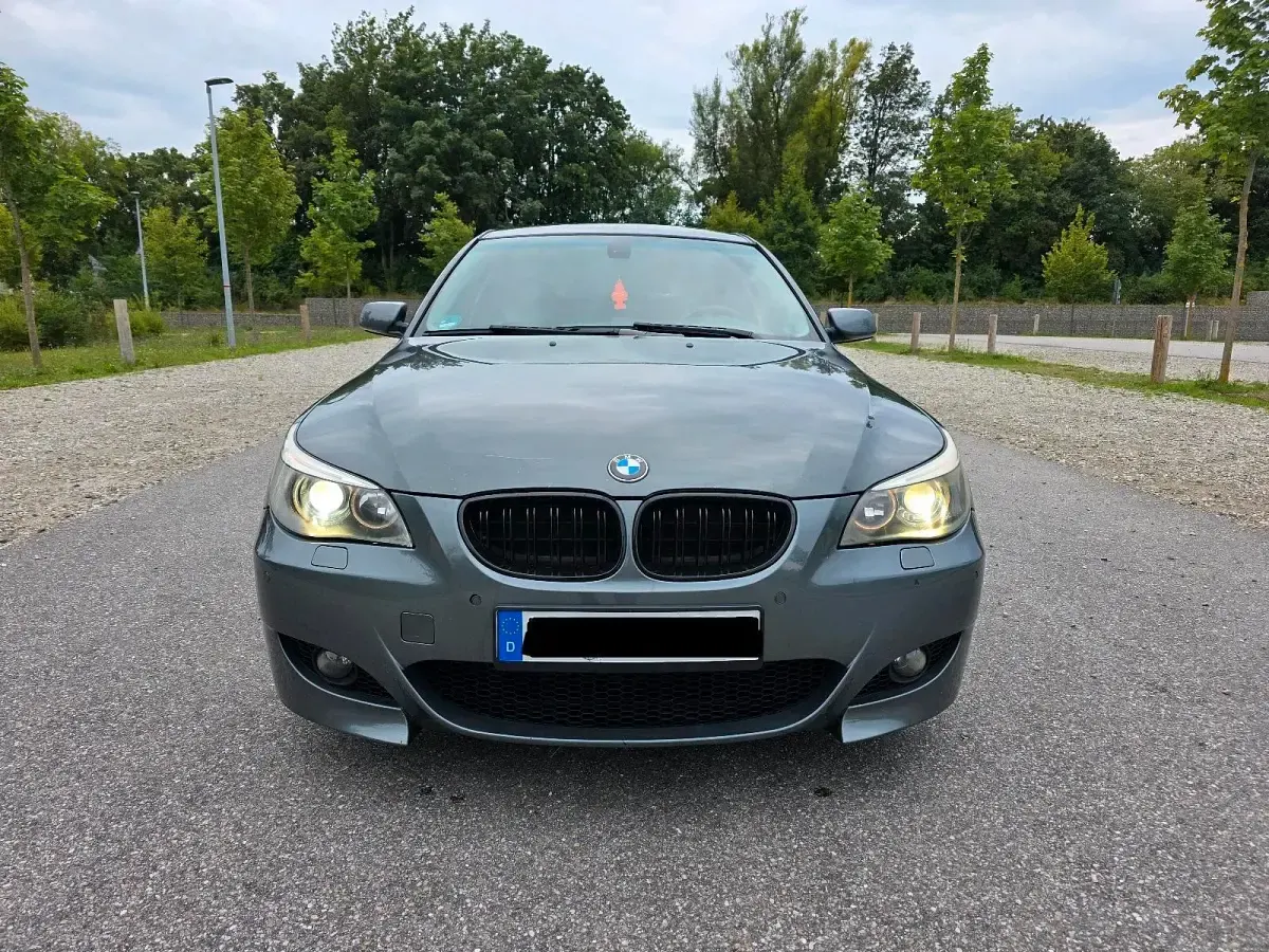 Gebraucht BMW 525 M Sport 177 PS (130 kW) 2005 Grau Limousine