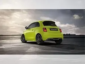Neu Abarth 500e 114 kW (155 PS) 2026 Grün (acid green) Kleinwagen