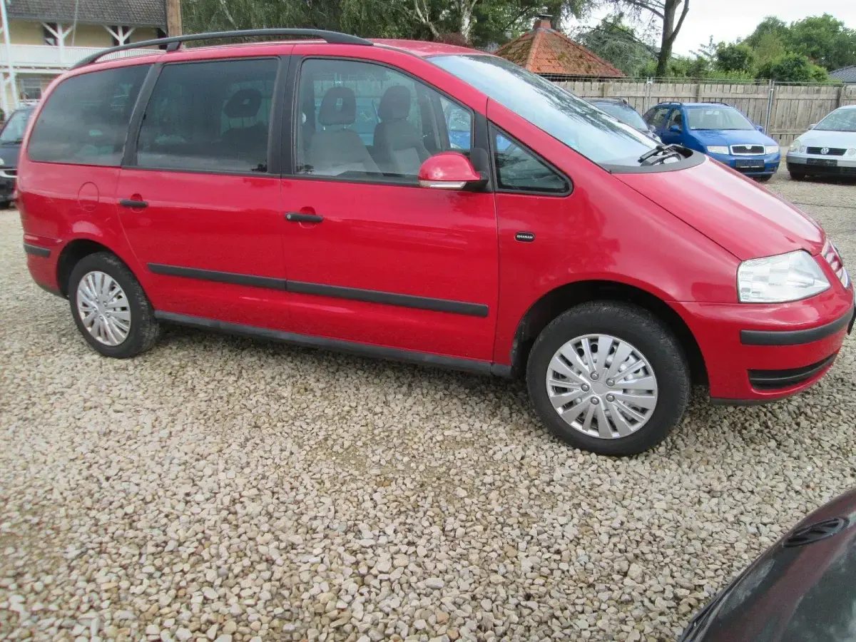 Gebraucht VW Sharan 115 PS (84 kW) 2009 Rot Van / Kleinbus