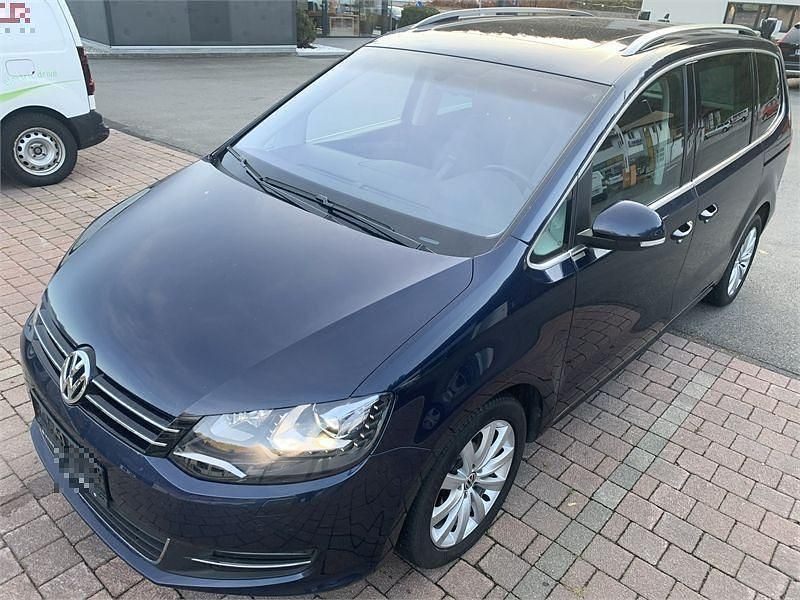 Blau Gebraucht 2014 VW Sharan Highline Van / Kleinbus | 10.698 € (Fairer Preis) - Bild 1/4