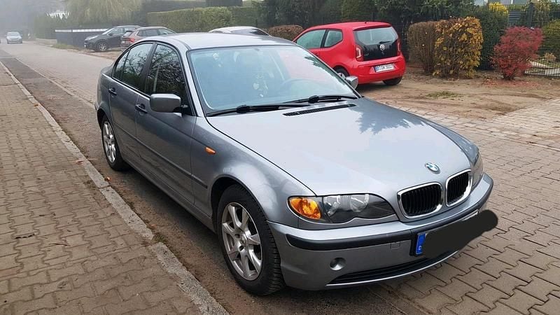Silber Gebraucht 2003 BMW 316 Limousine | 3.750 € (Fairer Preis) - Bild 1/4