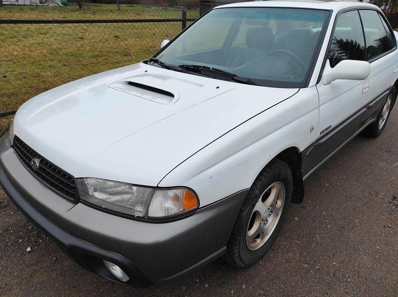 Gebraucht Subaru Outback Sport 150 PS (110 kW) 1999 Weiß Limousine