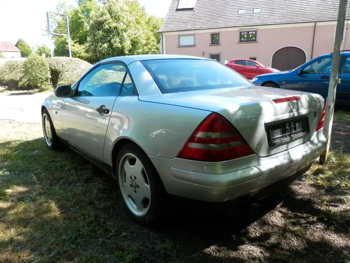 Gebraucht Mercedes SLK200 136 PS (100 kW) 1999 Silber Cabrio