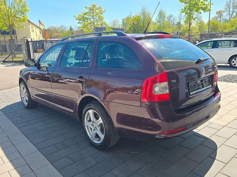 Gebraucht Skoda Octavia 122 PS (89 kW) 2010 Kombi