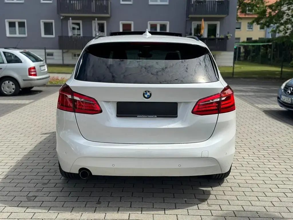 Brugt BMW 225 Active Tourer iPerformance 224 HK (164 kW) 2017 Hvid MPV
