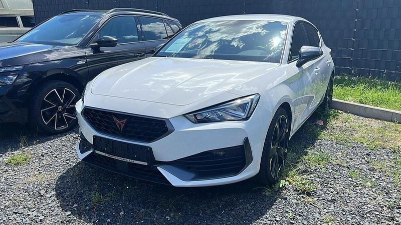 Weiß Gebraucht 2022 Cupra Leon Limousine | 22.999 € (Guter Preis) - Bild 1/4