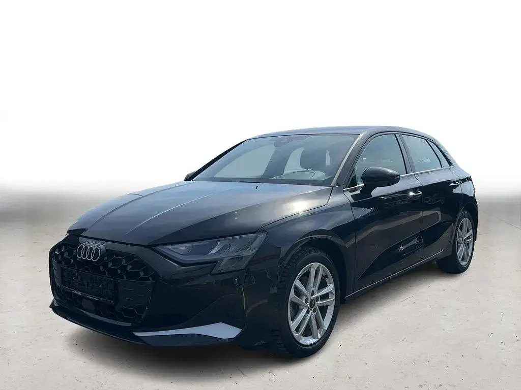 Gebraucht Audi A3 Advanced 150 PS (110 kW) 2025 Schwarz Limousine