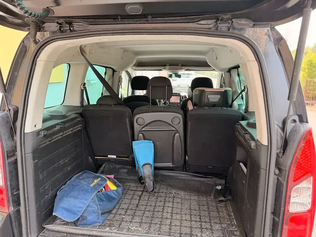 Gebraucht Peugeot Partner Tepee Allure 99 PS (72 kW) 2016 Schwarz Van / Kleinbus