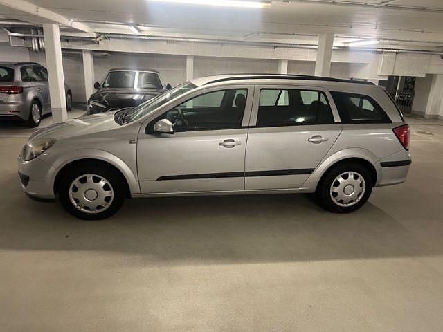 Gebraucht Opel Astra Basis 90 PS (66 kW) 2005 Silber Kombi