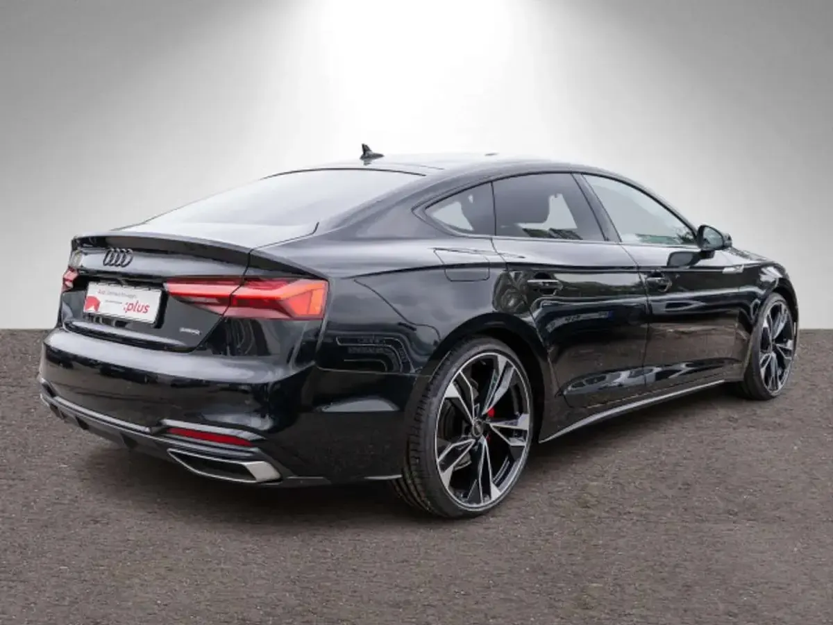 Second-hand Audi A5 S-Line 204 CP (150 kW) 2025 Negru Berlinǎ