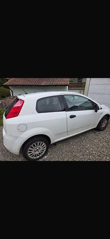 Weiß Gebraucht 2009 Fiat Punto Sport Kleinwagen | 500 € (Superpreis) - Bild 1/4