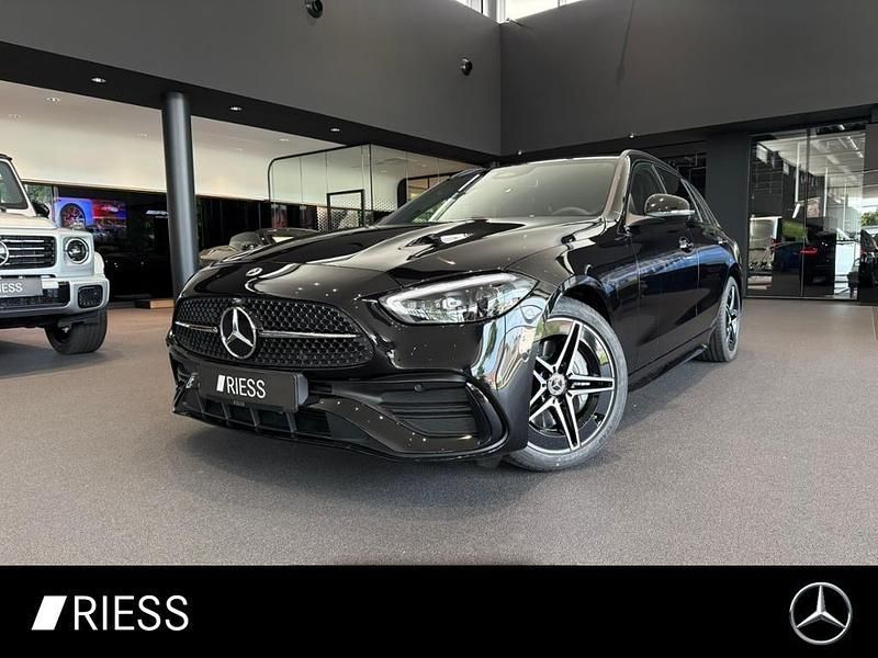 Metalliclack obsidianschwarz Gebraucht 2025 Mercedes C180 AMG line Kombi | 46.900 € - Bild 1/4