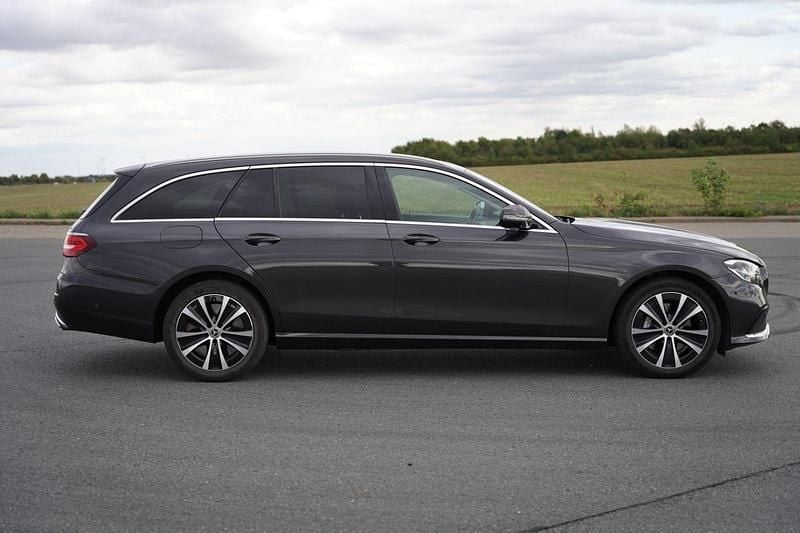 Gebraucht Mercedes E300 306 PS (225 kW) 2022 Grau Kombi