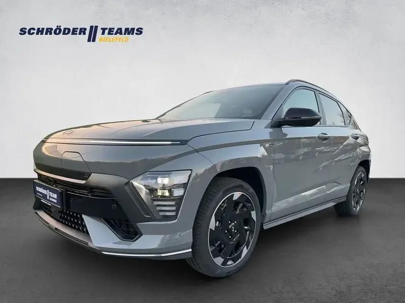 Shadow grey Neu 2025 Hyundai Kona N Line SUV | 39.990 € (Etwas zu teuer) - Bild 1/1