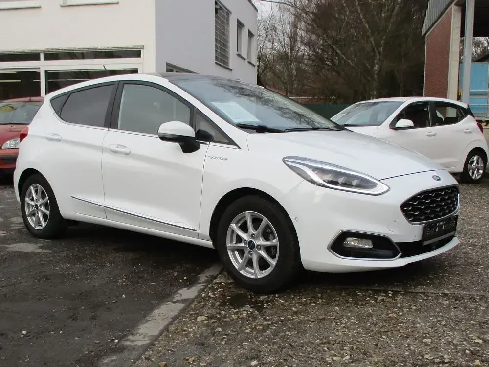 Gebraucht Ford Fiesta Vignale 101 PS (74 kW) 2019 Weiß Kleinwagen