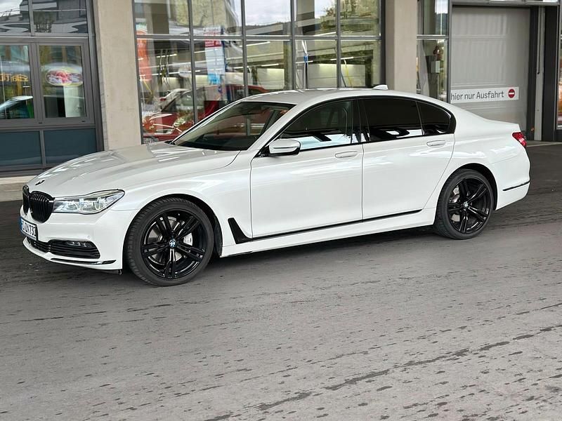 Second-hand BMW 730 265 CP (194 kW) 2017 Alb Berlinǎ