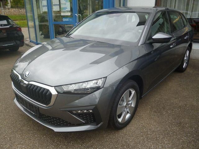 Neu Skoda Scala Selection 116 PS (85 kW) 2025 Grau Kleinwagen