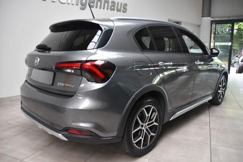 Grau metallic Gebraucht 2021 Fiat Tipo Cross | 15.320 € (Guter Preis) - Bild 1/4