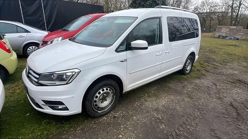 Weiß Gebraucht 2018 VW Caddy Maxi Join Van / Kleinbus | 12.500 € (Etwas zu teuer) - Bild 1/4