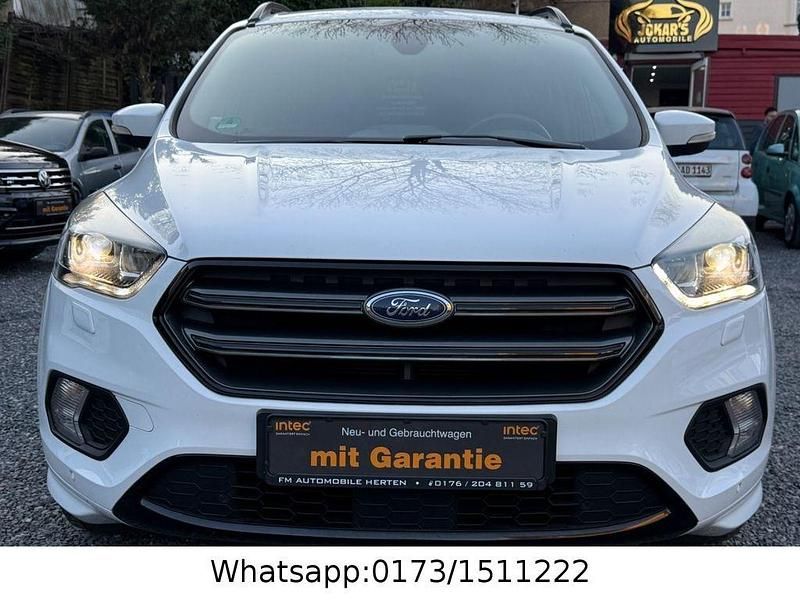 Gebraucht Ford Kuga ST-Line 150 PS (110 kW) 2018 Weiß SUV