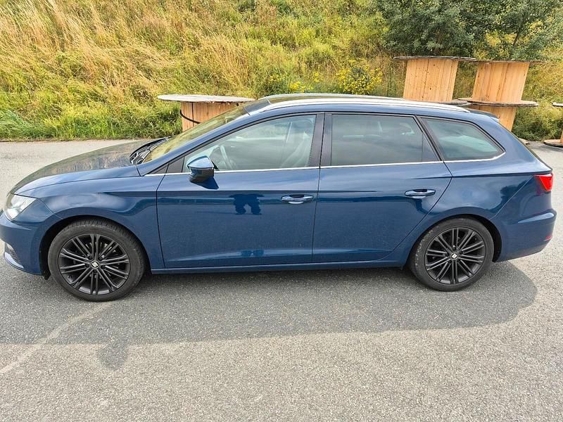 Blau Gebraucht 2019 Seat Leon ST XCELLENCE Kombi | 13.000 € (Superpreis) - Bild 1/4