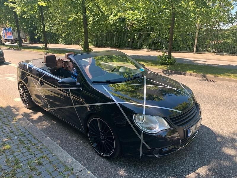 Schwarz Gebraucht 2009 VW Eos Cabrio | 2.290 € (Guter Preis) - Bild 1/4
