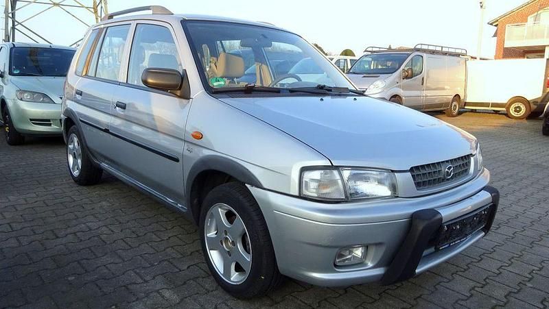 Gebraucht Mazda Demio 63 PS (46 kW) 1999 Silber (metallic) Kleinwagen