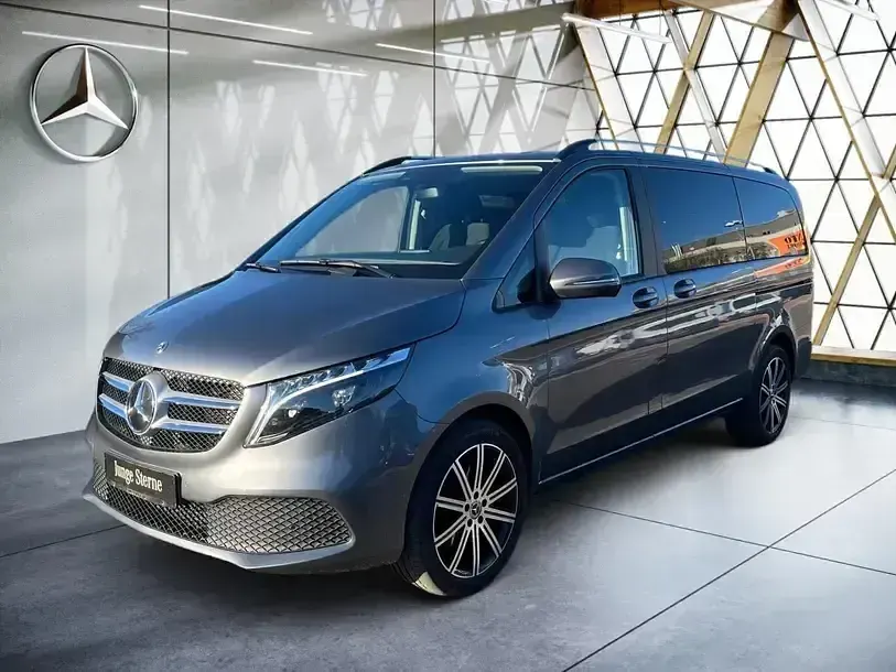 Gebraucht Mercedes V220 Edition 163 PS (119 kW) 2023 Grau Van / Kleinbus