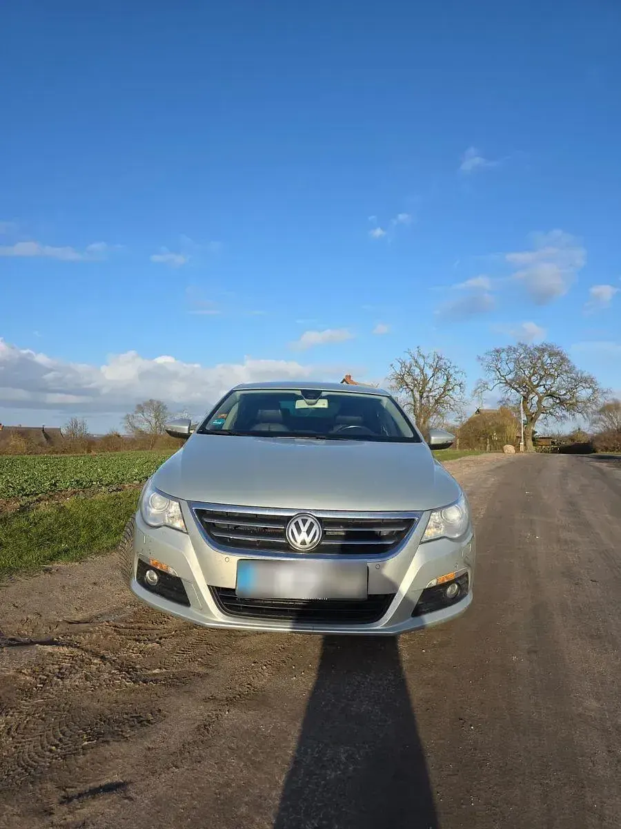 Gebraucht VW Passat Individual 200 PS (147 kW) 2009 Silber Coupé