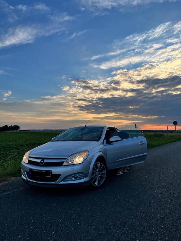 Silber Gebraucht 2007 Opel Astra Cabriolet Cabrio | 3.500 € (Fairer Preis) - Bild 1/3