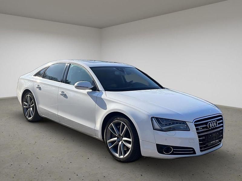 Weiß Gebraucht 2011 Audi A8 Ambiente Limousine | 20.780 € (Teuer) - Bild 1/4