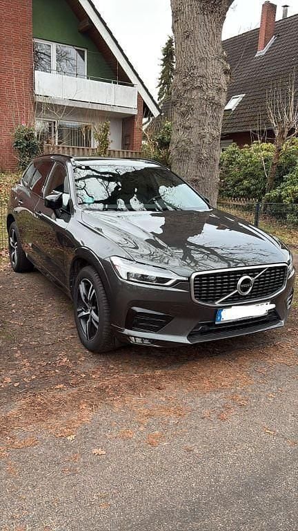 Grau Gebraucht 2019 Volvo XC60 R-Design SUV | 26.500 € (Etwas zu teuer) - Bild 1/3